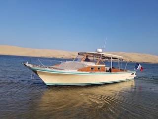 Bain de soleil et cockpit spacieux pour team building Arcachon Bain de soleil et cockpit spacieux pour team building Arcachon