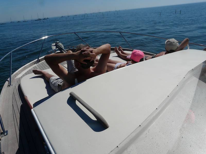 La dolce vita sur le Bassin d'Arcachon en Pinasse cruiser La dolce vita sur le Bassin d'Arcachon en Pinasse cruiser