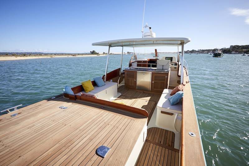 Location avec skipper d'un bateau pinasse