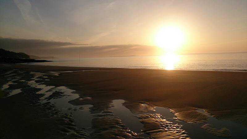 Où se couche le soleil en été Derrière le phare du Cap Ferret. Où se couche le soleil en été Derrière le phare du Cap Ferret.