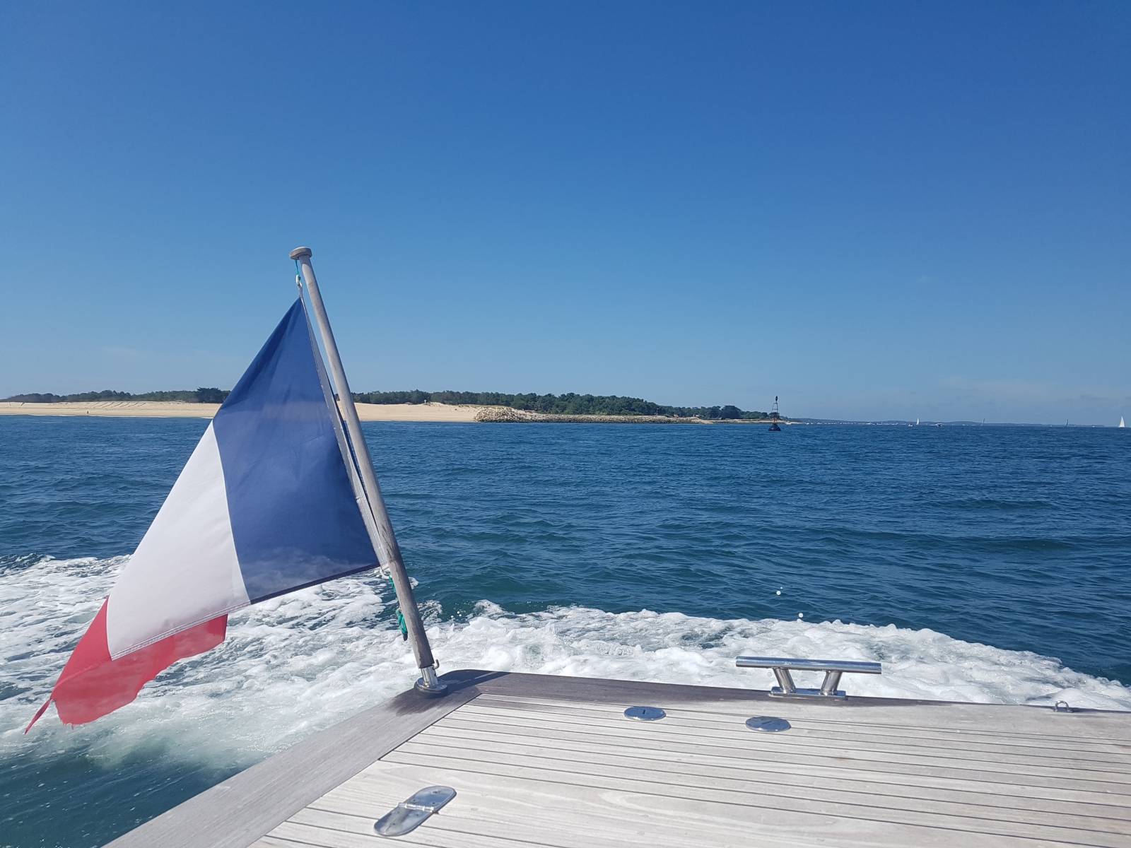 Voir la pointe du Cap ferret en pinasse cruiser Voir la pointe du Cap ferret en pinasse cruiser